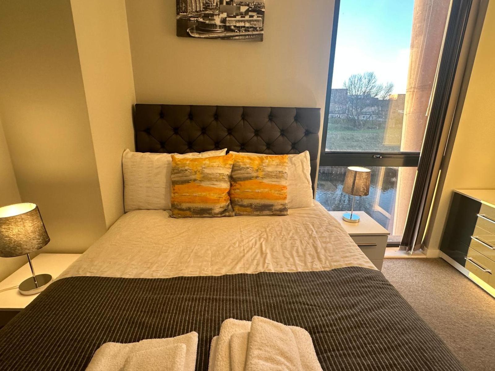Adelphi Wharf Apartments By Beehosting Manchester Ngoại thất bức ảnh